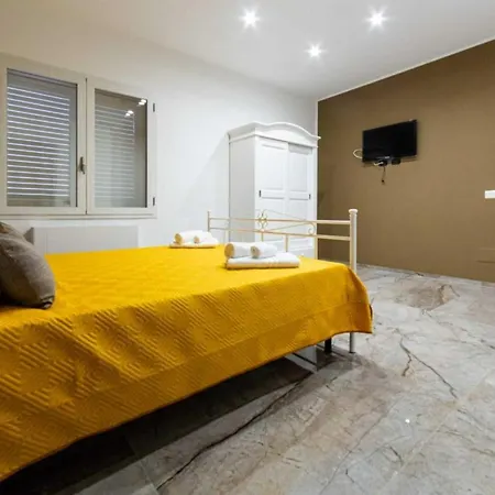 Dimora Mazzapinta Apartment *